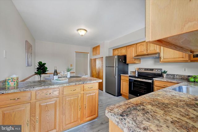 4 MCKENNA CT, Parkville, MD 21234
