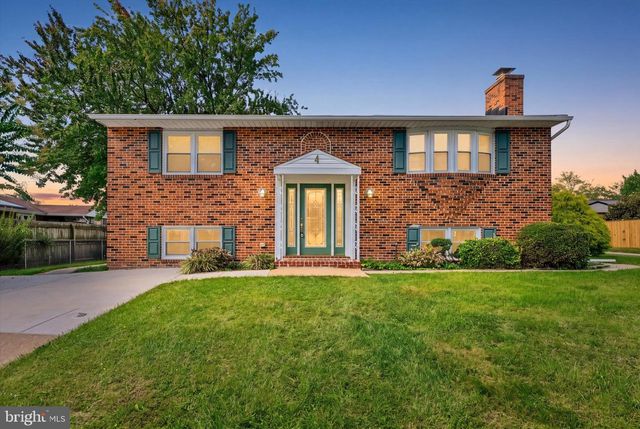4 MCKENNA CT, Parkville, MD 21234
