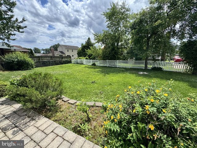 4 MCKENNA CT, Parkville, MD 21234