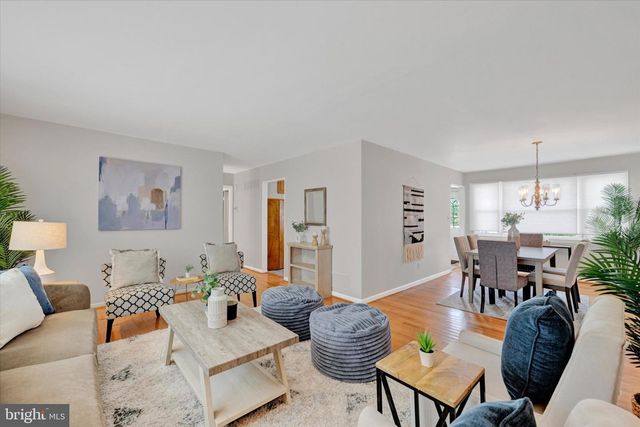 4 MCKENNA CT, Parkville, MD 21234