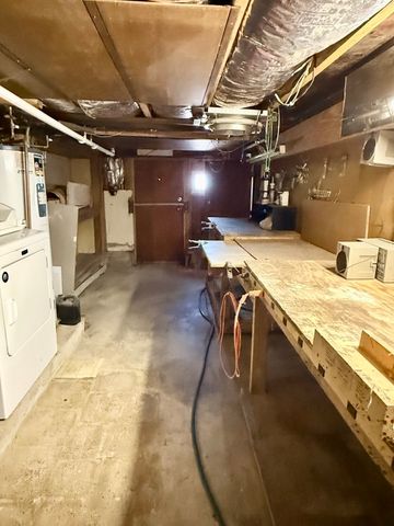 83 Bellingham Ave, Revere, MA 02151