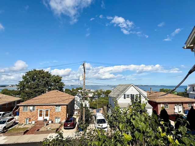 83 Bellingham Ave, Revere, MA 02151