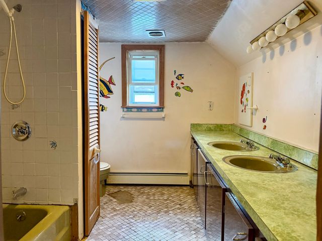 83 Bellingham Ave, Revere, MA 02151