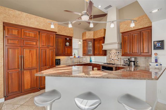 2613 59TH STREET S, Gulfport, FL 33707