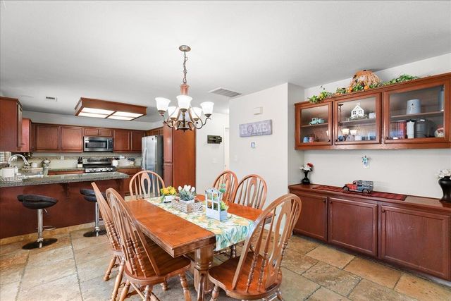 2518 Novi Dr, Riverbank, CA 95367