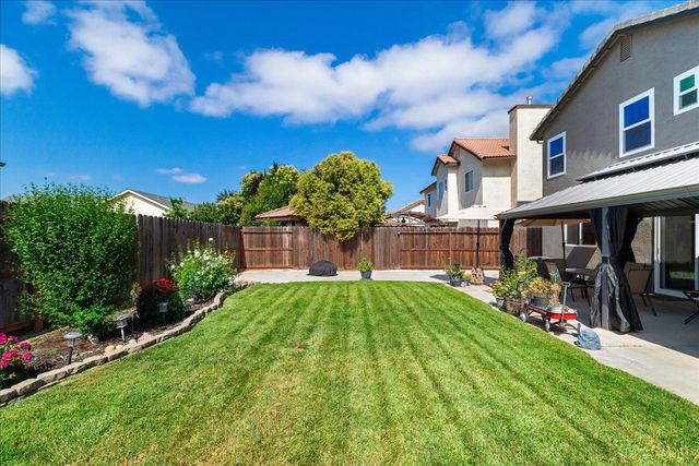 2518 Novi Dr, Riverbank, CA 95367