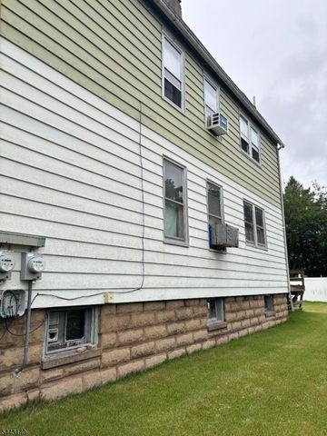 24 Cedar St, Bloomfield Twp., NJ 07003