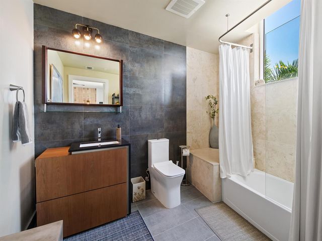 704 N Ocean Boulevard 404, Pompano Beach, FL 33062
