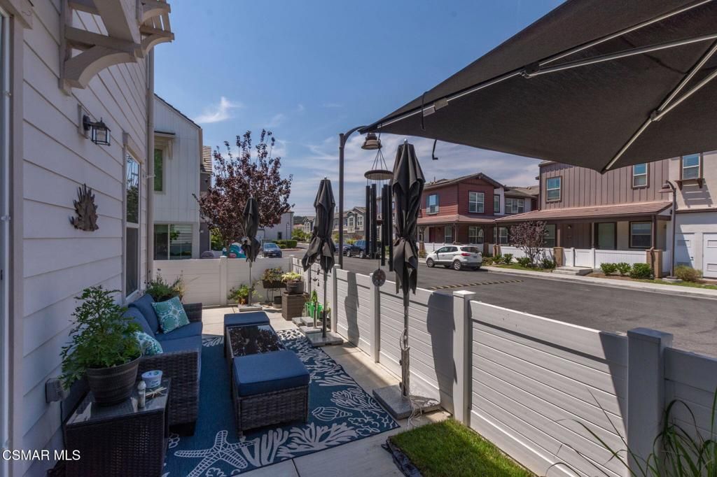 Image 26 of property listing at 114 Red Brick Drive 1, Simi Valley, CA 93065