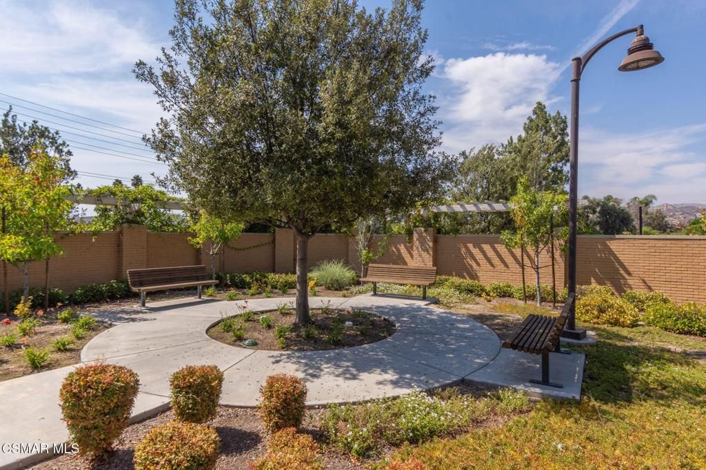 Image 32 of property listing at 114 Red Brick Drive 1, Simi Valley, CA 93065