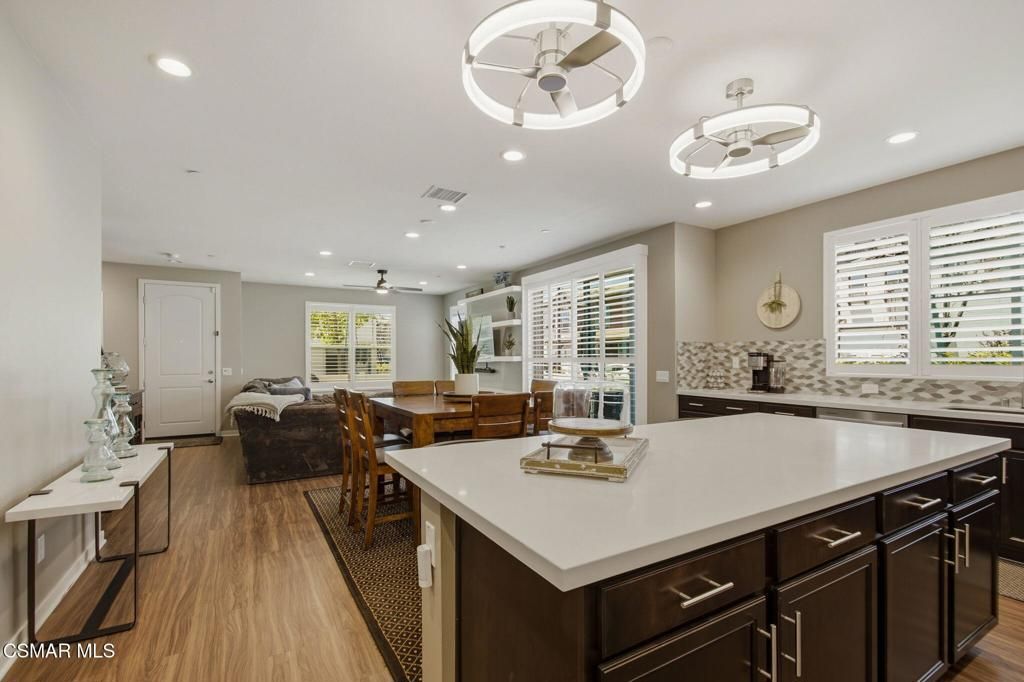 Image 9 of property listing at 114 Red Brick Drive 1, Simi Valley, CA 93065