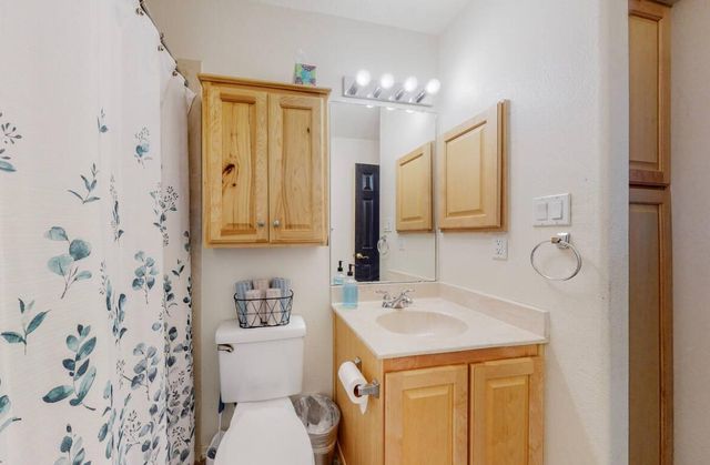 9829 Buckeye Street NW, Albuquerque, NM 87114