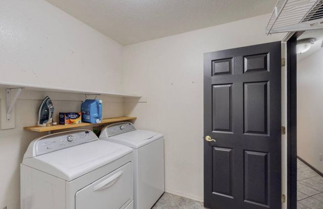 9829 Buckeye Street NW, Albuquerque, NM 87114