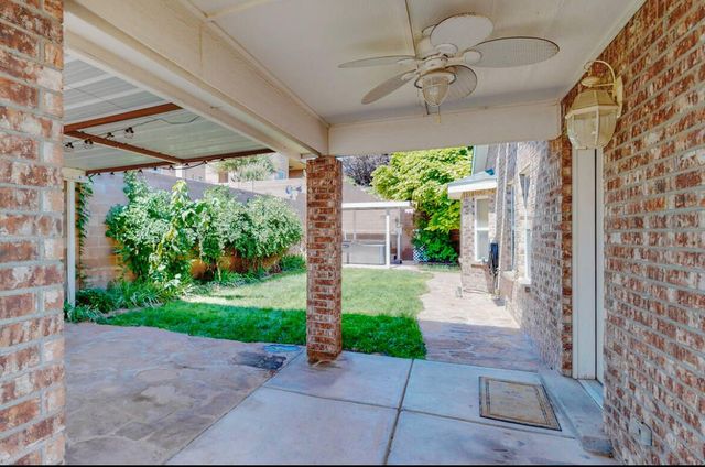 9829 Buckeye Street NW, Albuquerque, NM 87114