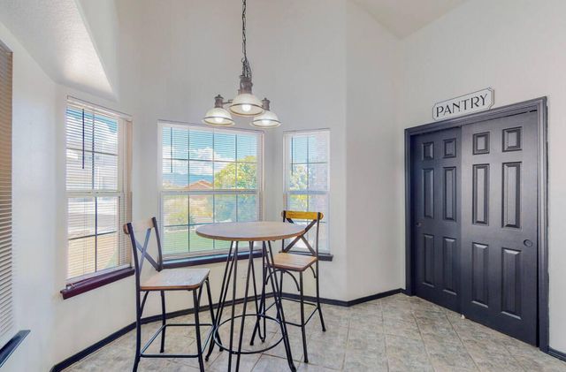 9829 Buckeye Street NW, Albuquerque, NM 87114