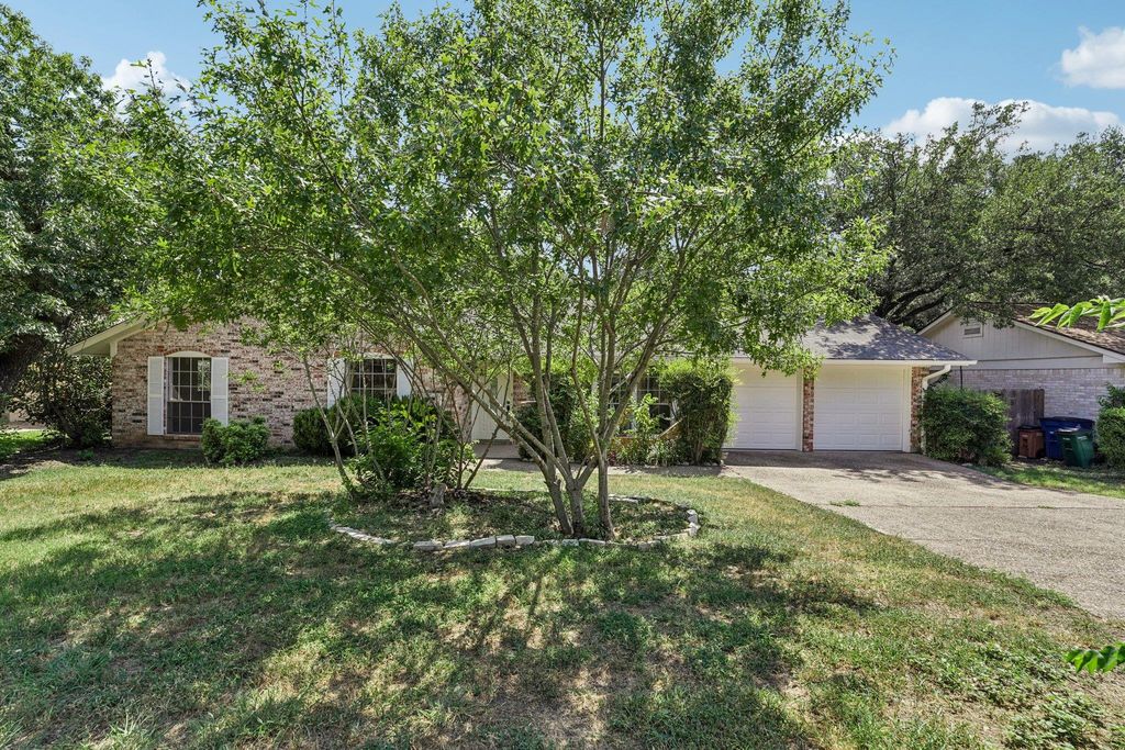 11307 Alhambra DR, Austin, TX 78759