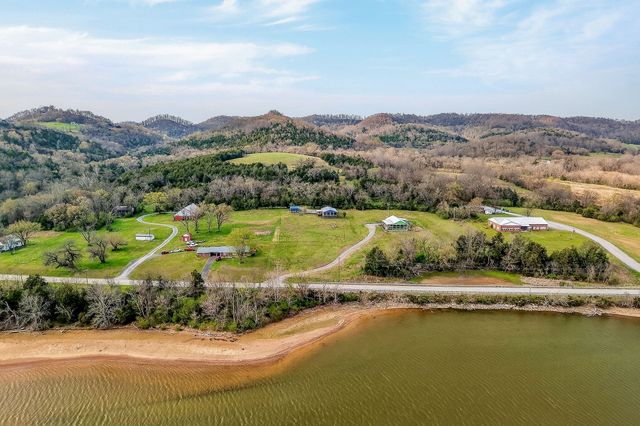 6076 Granville Hwy, Granville, TN 38564