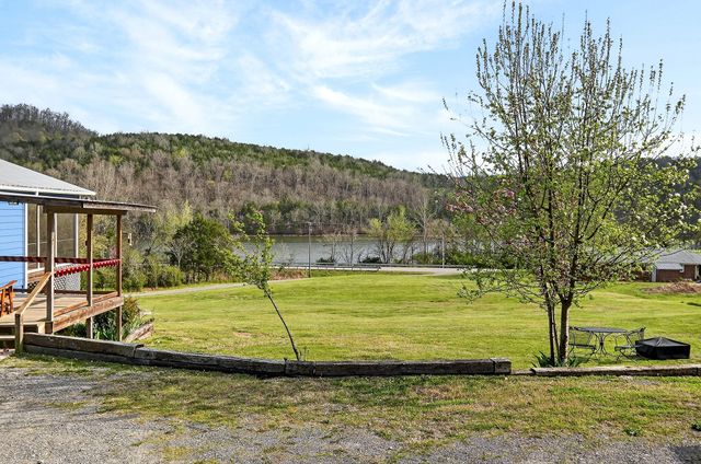 6076 Granville Hwy, Granville, TN 38564