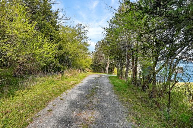 6076 Granville Hwy, Granville, TN 38564