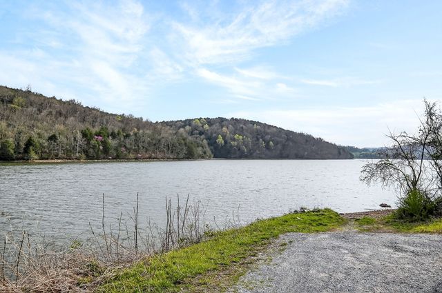 6076 Granville Hwy, Granville, TN 38564
