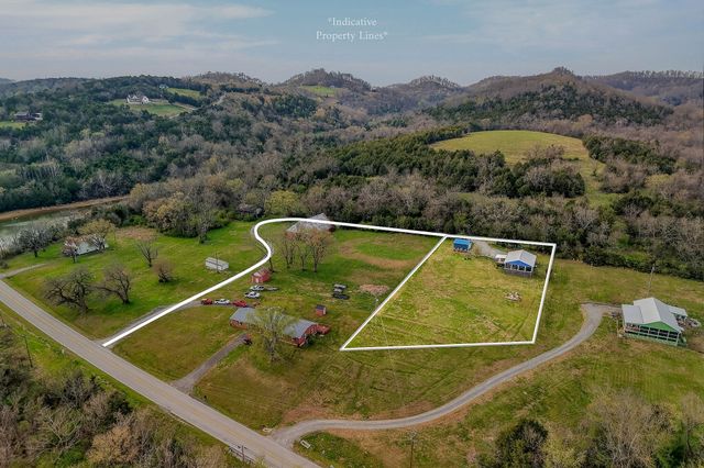6076 Granville Hwy, Granville, TN 38564
