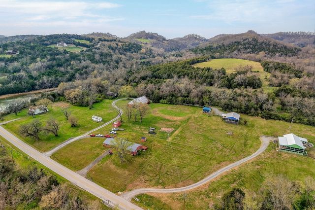 6076 Granville Hwy, Granville, TN 38564