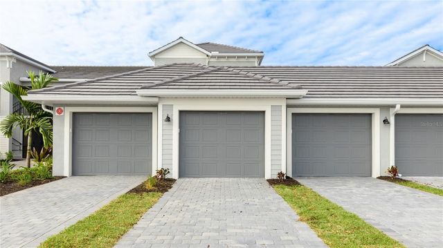 19015 SCALLOP LOOP 7125, Lakewood Ranch, FL 34211