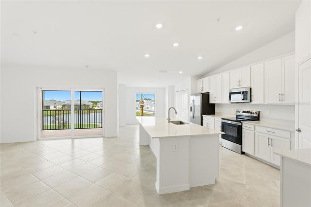 19015 SCALLOP LOOP 7125, Lakewood Ranch, FL 34211