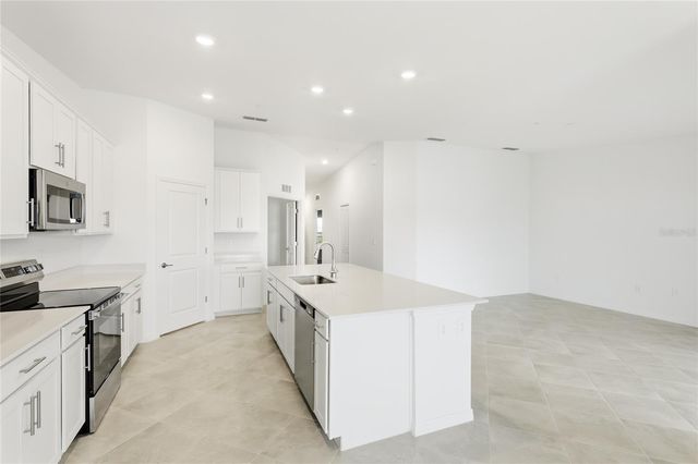 19015 SCALLOP LOOP 7125, Lakewood Ranch, FL 34211