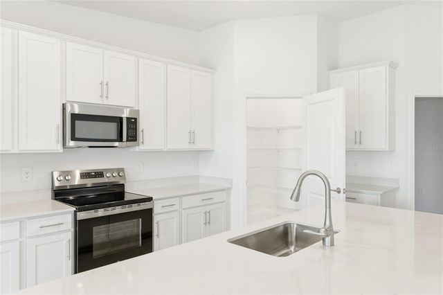 19015 SCALLOP LOOP 7125, Lakewood Ranch, FL 34211