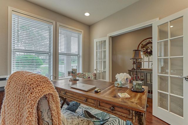 122 Harbour Town Court, Montgomery, TX 77356