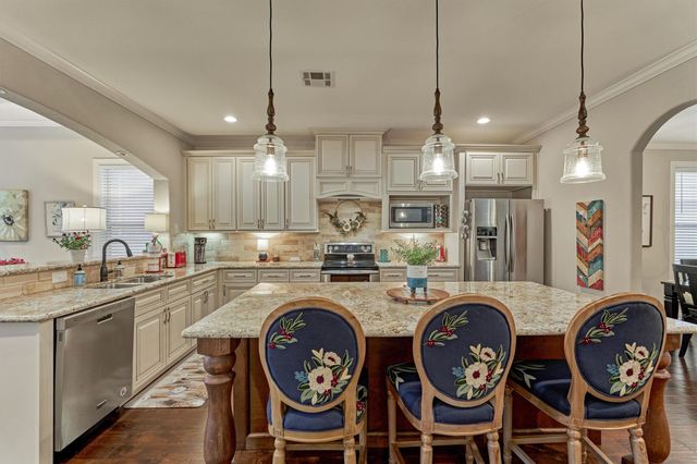 122 Harbour Town Court, Montgomery, TX 77356