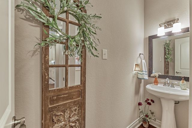 122 Harbour Town Court, Montgomery, TX 77356