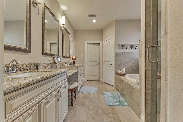 122 Harbour Town Court, Montgomery, TX 77356