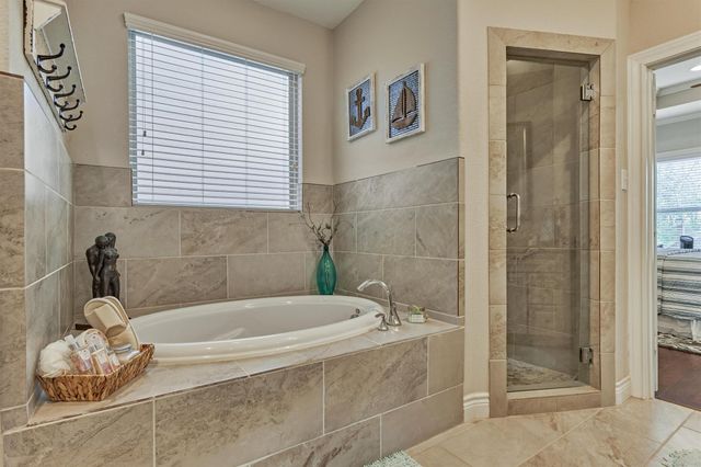 122 Harbour Town Court, Montgomery, TX 77356