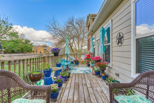 122 Harbour Town Court, Montgomery, TX 77356