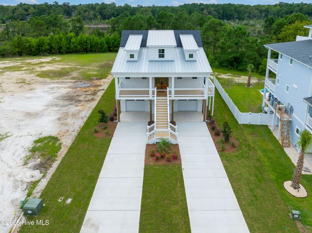 256 Kings Creek Crossing, Holly Ridge, NC 28445