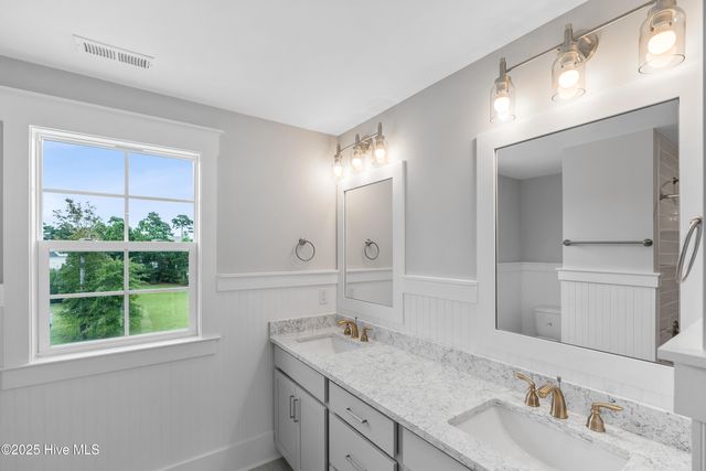 256 Kings Creek Crossing, Holly Ridge, NC 28445