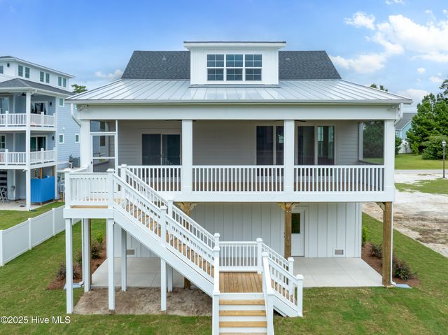 256 Kings Creek Crossing, Holly Ridge, NC 28445