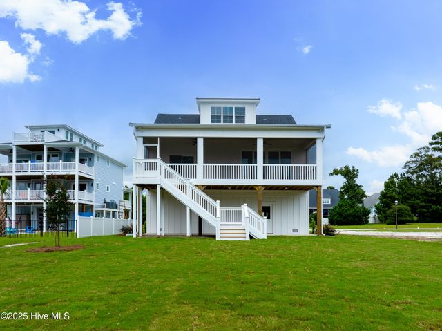 256 Kings Creek Crossing, Holly Ridge, NC 28445