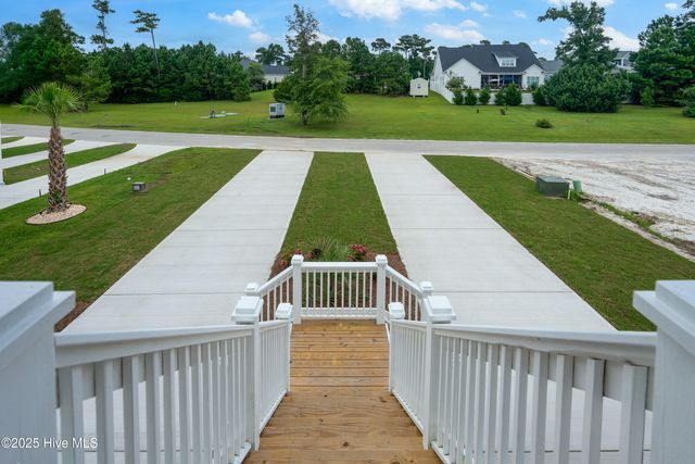 256 Kings Creek Crossing, Holly Ridge, NC 28445