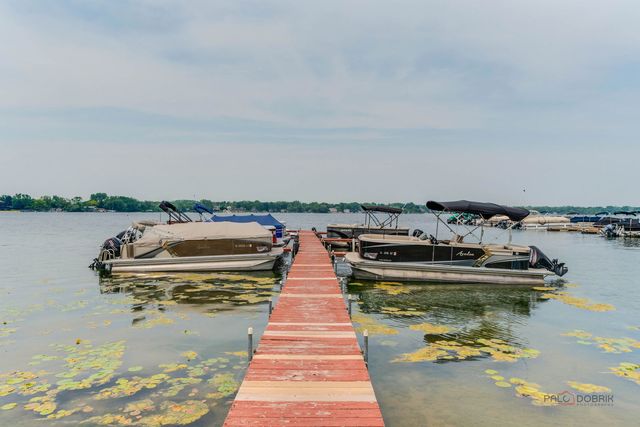 155 E Mill Street 8, Wauconda, IL 60084