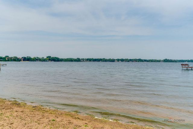 155 E Mill Street 8, Wauconda, IL 60084