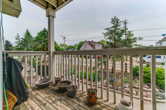 155 E Mill Street 8, Wauconda, IL 60084