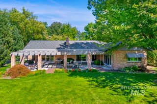 4431 W Hillcrest Dr, Boise, ID 83705