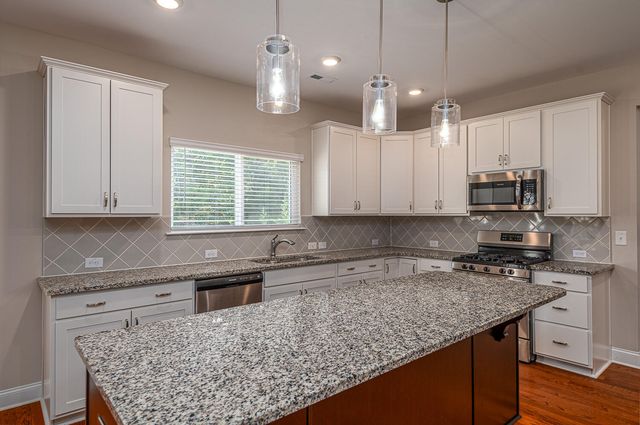 6508 Satjanon Drive, Ooltewah, TN 37363