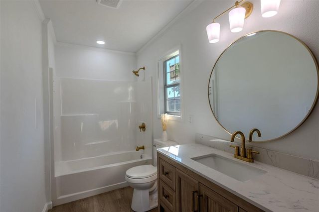 404 Arabie Rd, Lake Charles, LA 70607