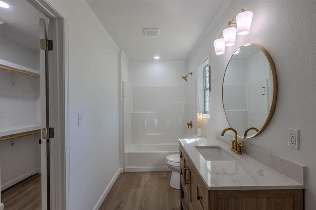 404 Arabie Rd, Lake Charles, LA 70607