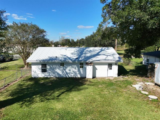 404 Arabie Rd, Lake Charles, LA 70607