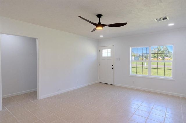 404 Arabie Rd, Lake Charles, LA 70607